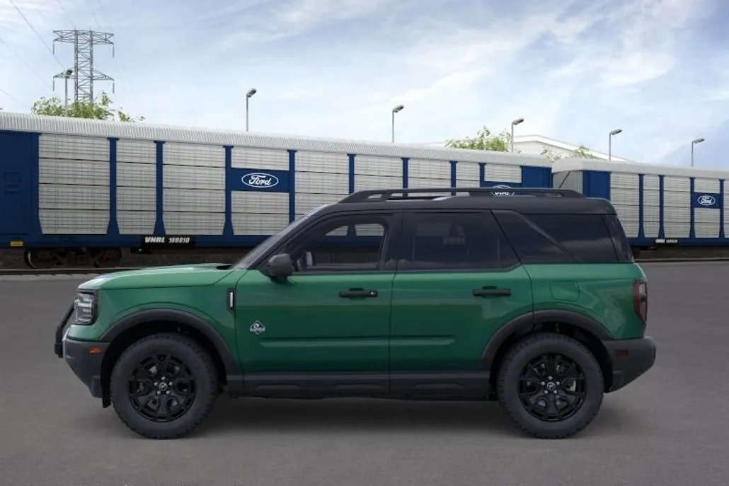 2025 Ford Bronco Sport Outer Banks photo 1