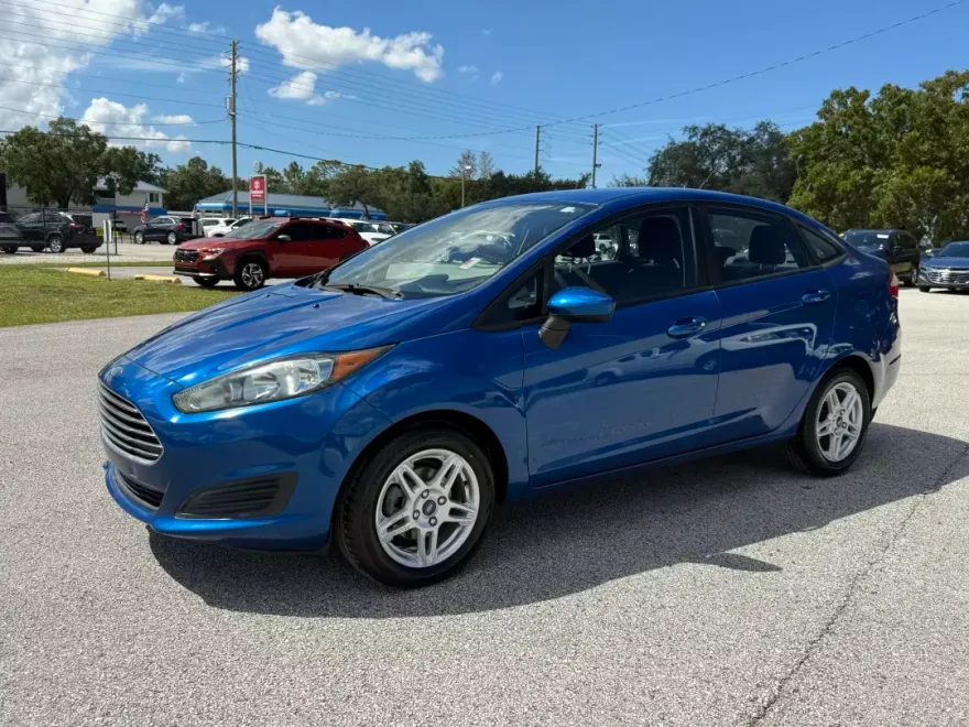 2019 Ford Fiesta SE photo 1