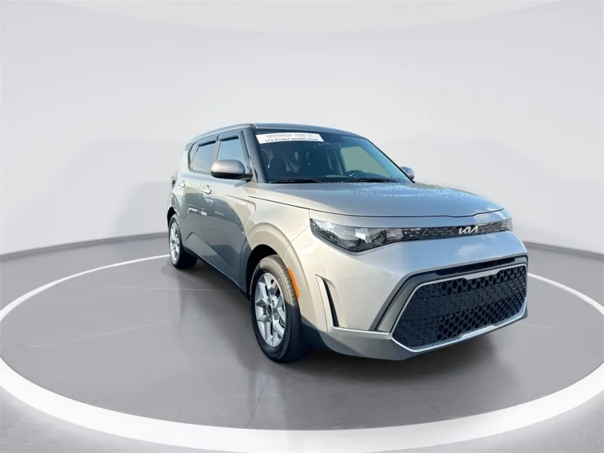 2025 Kia Soul LX photo 1