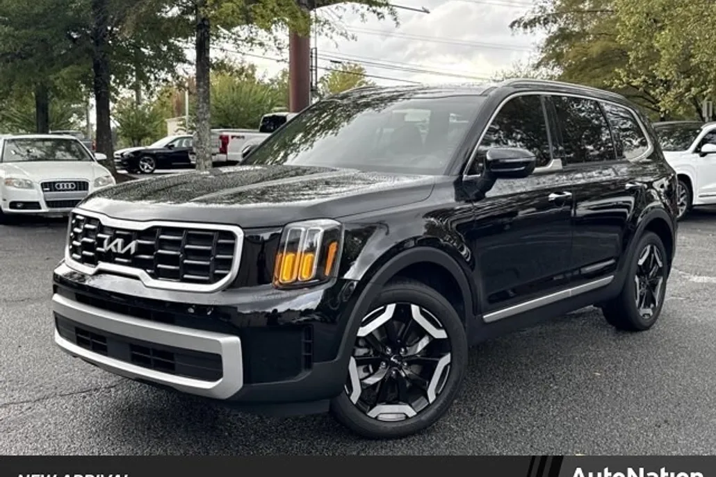 2024 Kia Telluride S photo 1