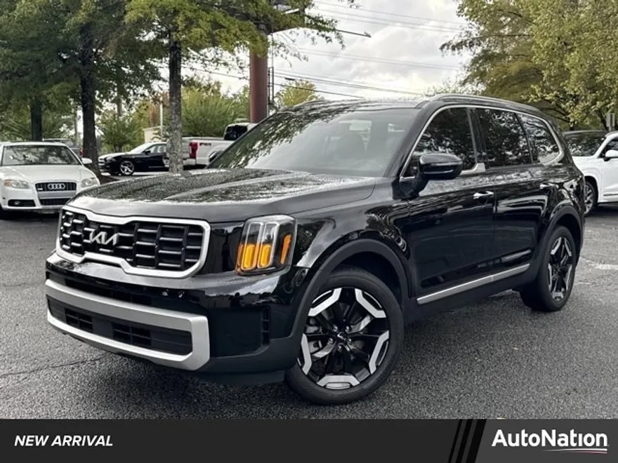 2024 Kia Telluride S photo 1