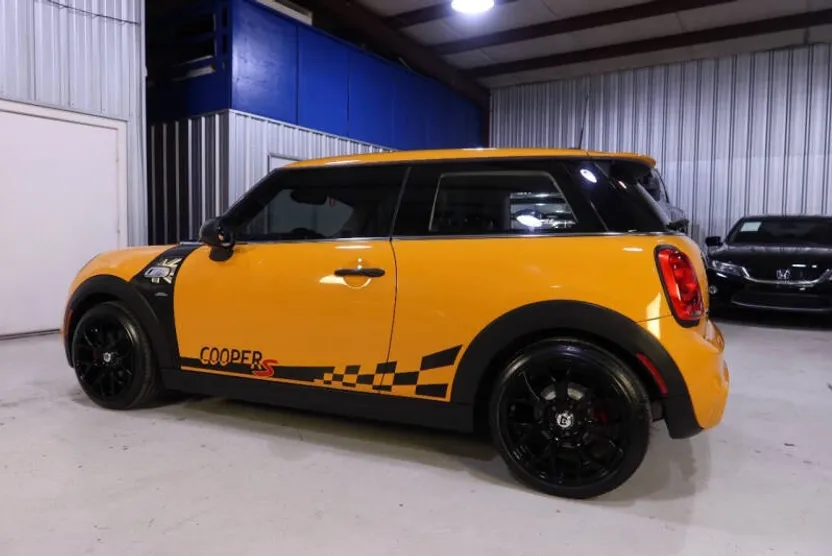 2015 Mini Cooper 2 Door Hardtop S photo 1