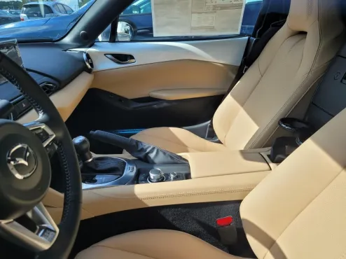 2025 Mazda MX-5 Miata Miata Grand Touring photo 4