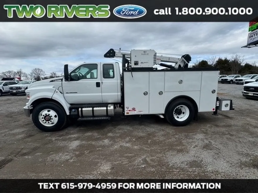 2025 Ford F-750 photo 1
