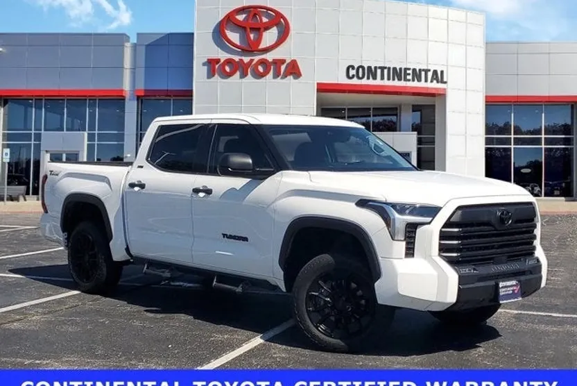 2023 Toyota Tundra SR5 photo 1