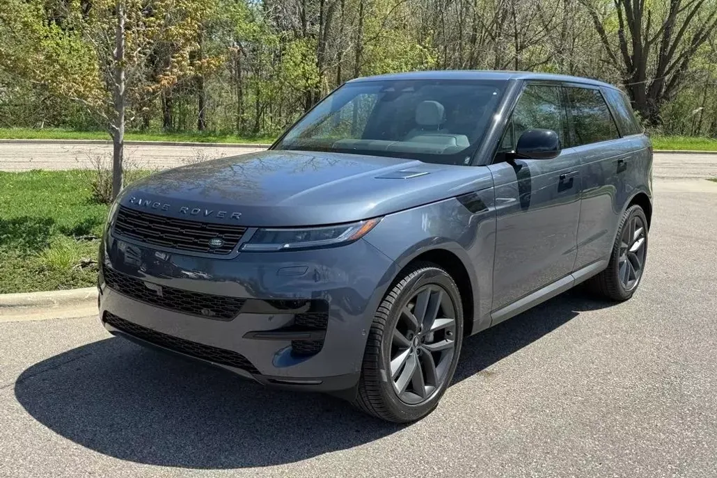 2024 Land Rover Range Rover Sport SE photo 1