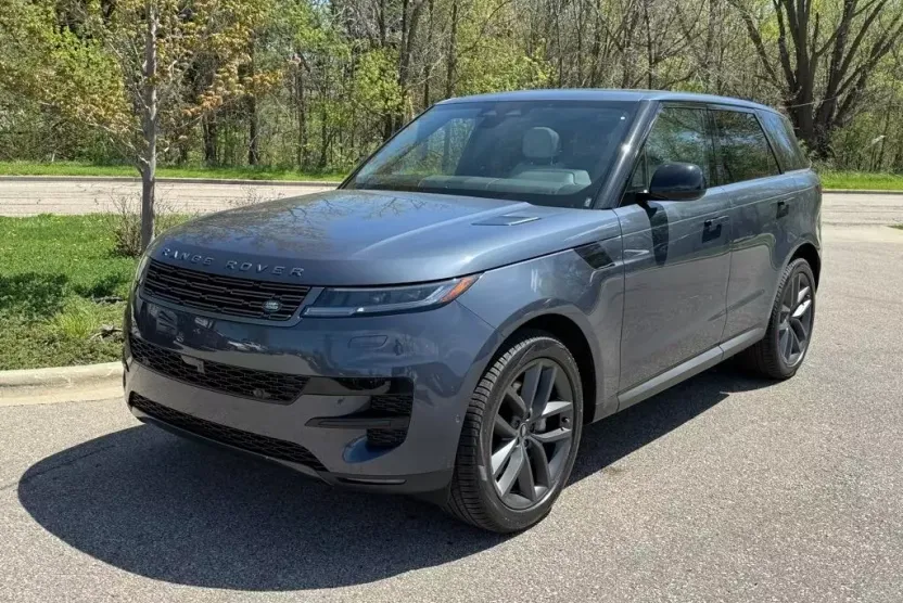 2024 Land Rover Range Rover Sport SE photo 1