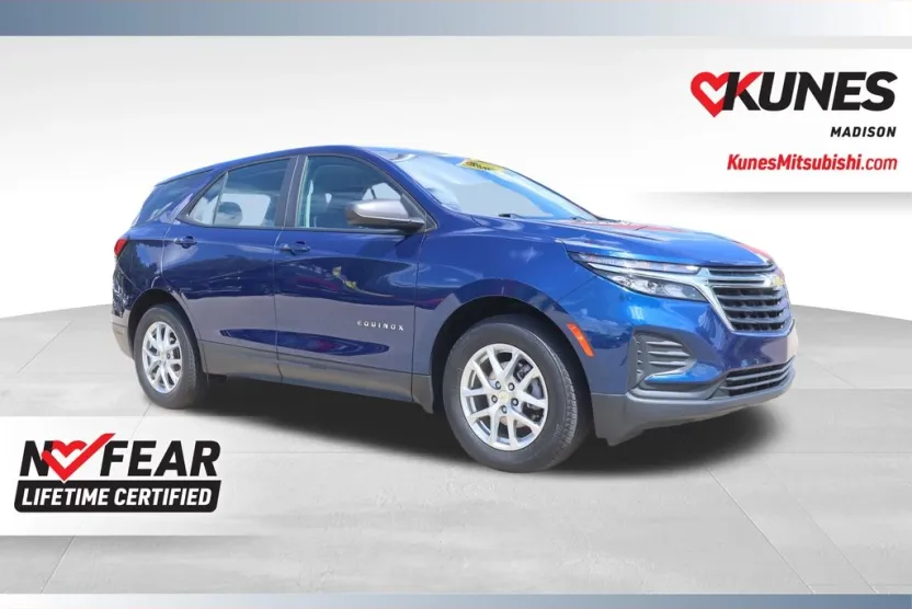 2022 Chevrolet Equinox LS photo 1