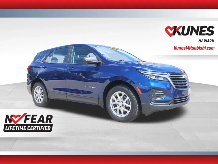2022 Chevrolet Equinox LS photo 1
