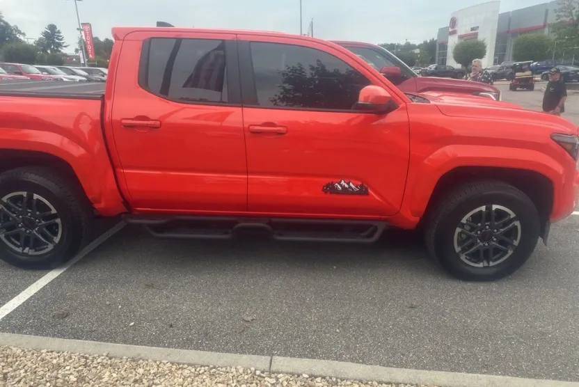 2024 Toyota Tacoma TRD Sport photo 1
