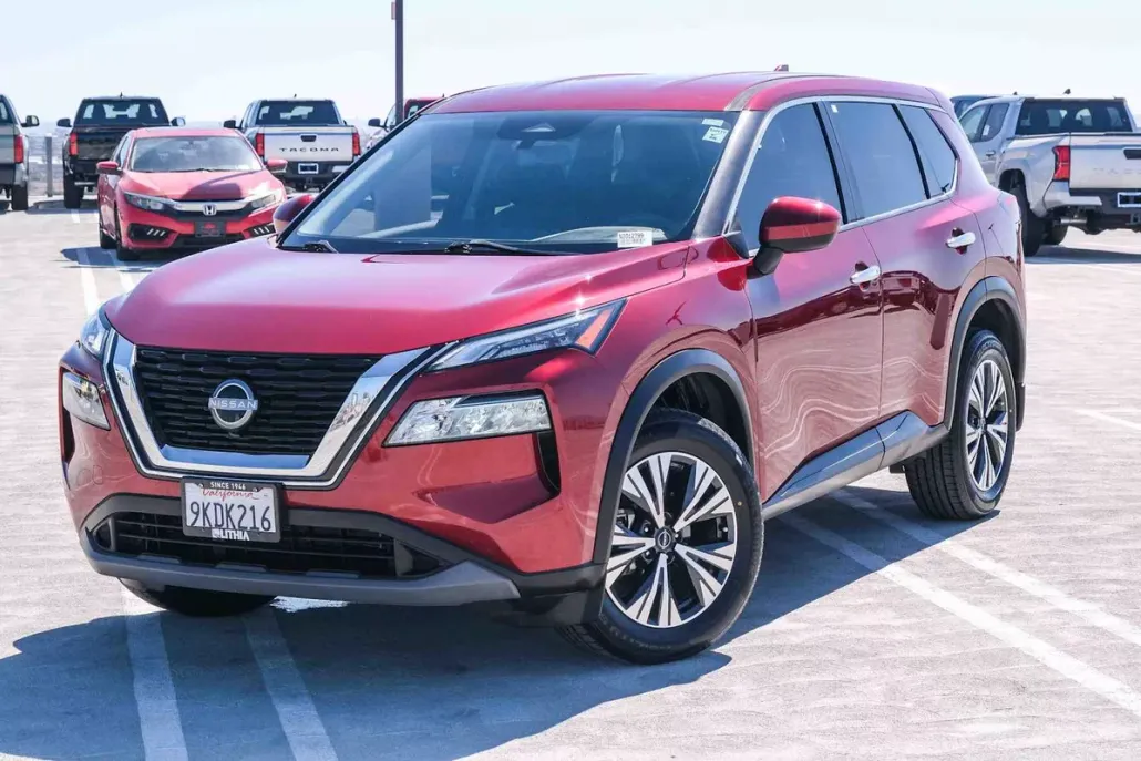 2023 Nissan Rogue SV photo 1