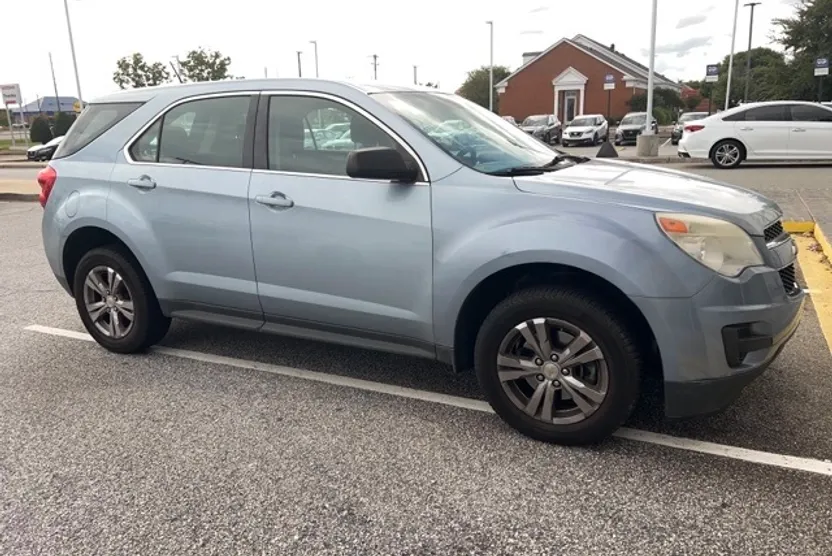 2014 Chevrolet Equinox LS photo 1