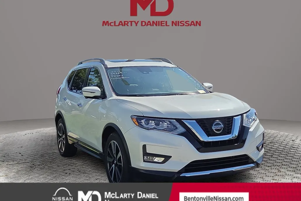 2019 Nissan Rogue SL photo 1