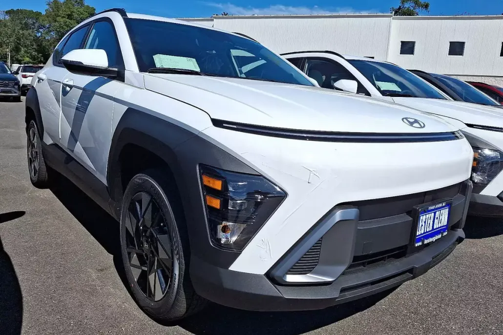 2025 Hyundai Kona SEL photo 1