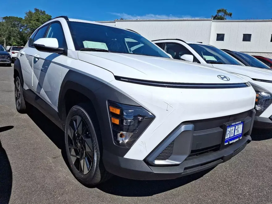 2025 Hyundai Kona SEL photo 1