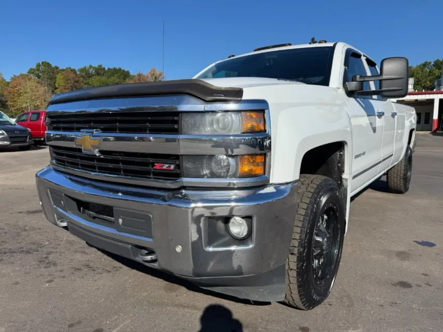 2015 Chevrolet Silverado 3500HD LTZ photo 1