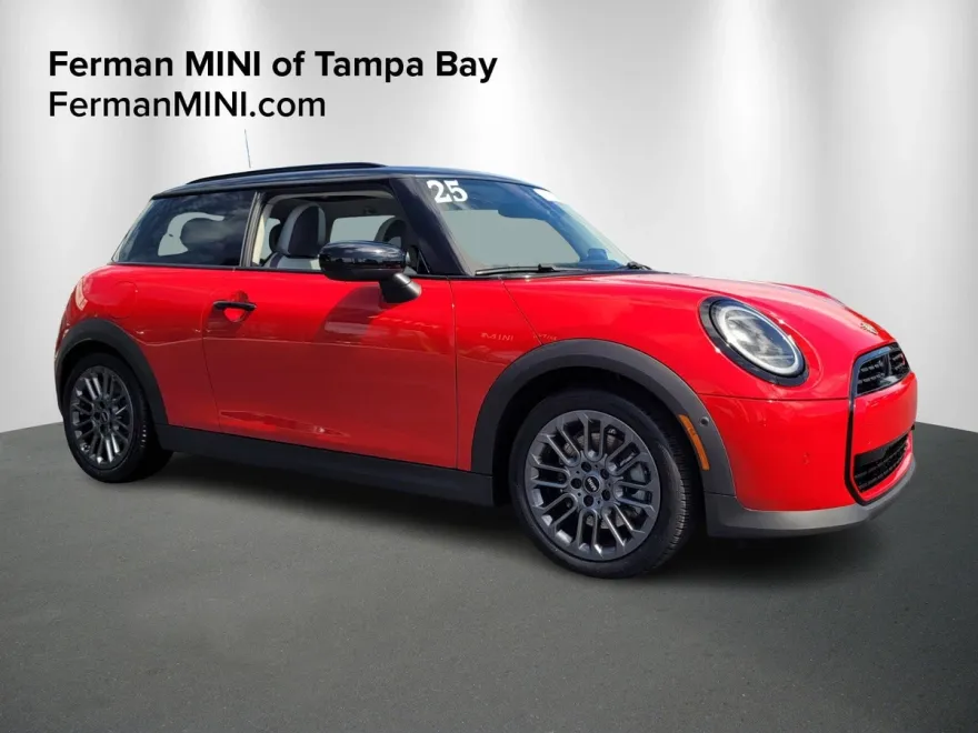2025 Mini Cooper 2 Door Hardtop Signature photo 1