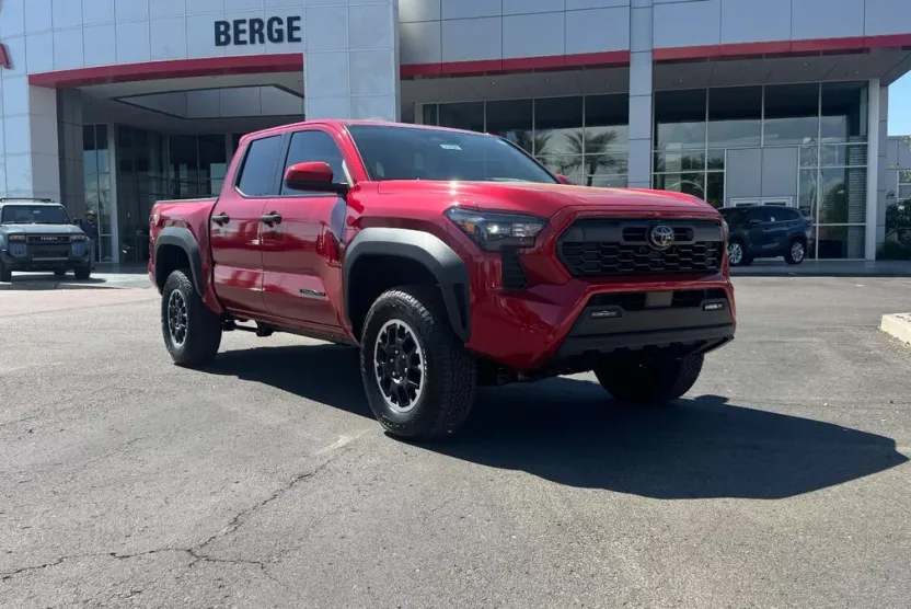 2025 Toyota Tacoma TRD Off-Road Double Cab photo 1