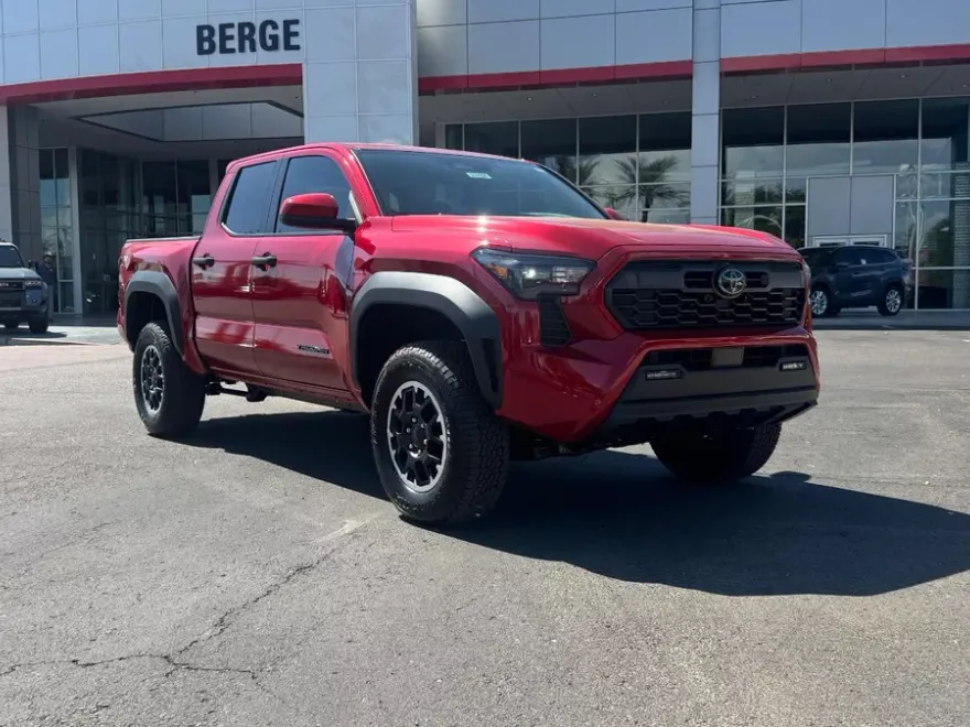 2025 Toyota Tacoma TRD Off-Road Double Cab photo 1