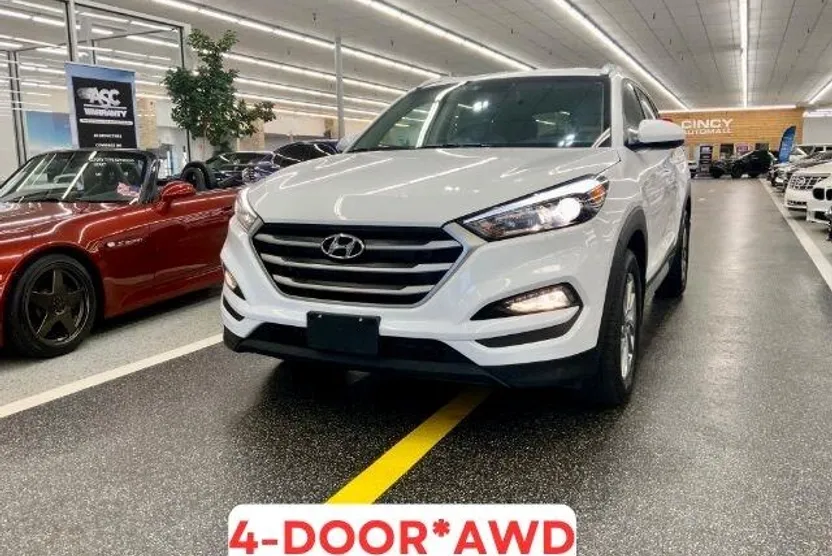 2017 Hyundai Tucson SE photo 1
