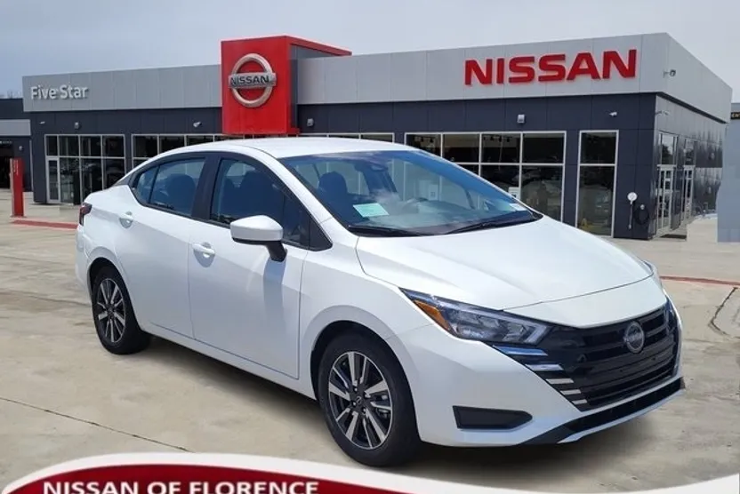 2025 Nissan Versa 1.6 SV photo 1
