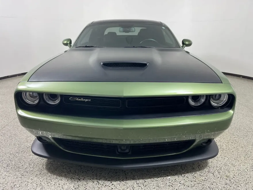 2023 Dodge Challenger R/T Scat Pack photo 1