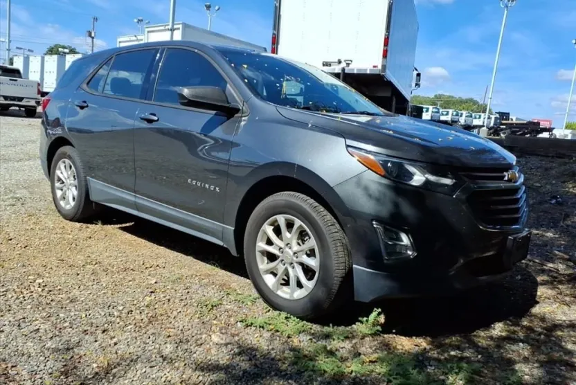 2018 Chevrolet Equinox LS photo 1