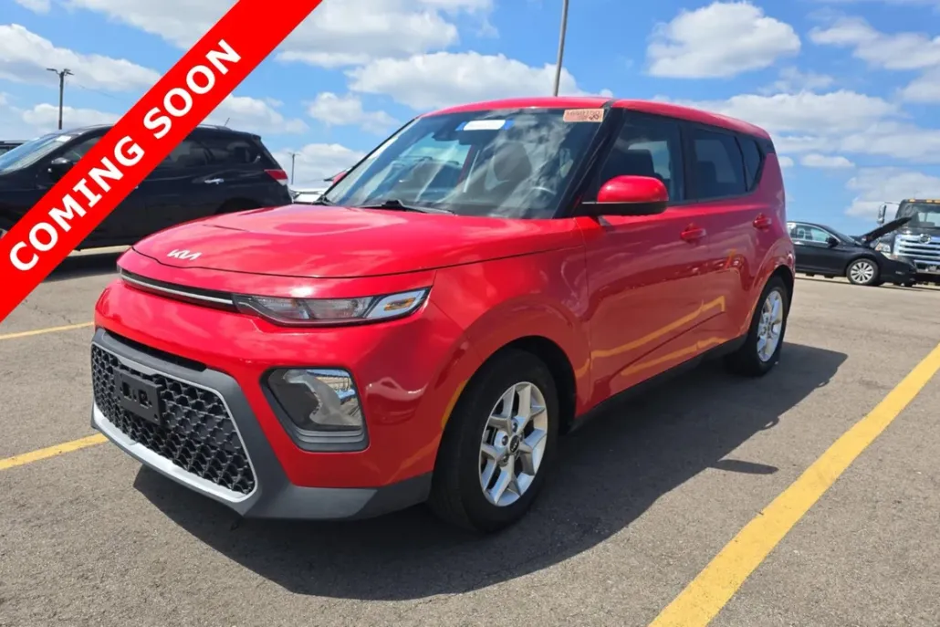 2022 Kia Soul LX photo 1
