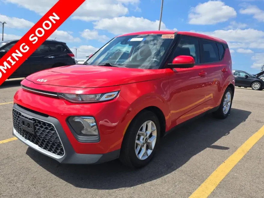 2022 Kia Soul LX photo 1