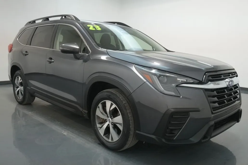 2023 Subaru Ascent Premium photo 1