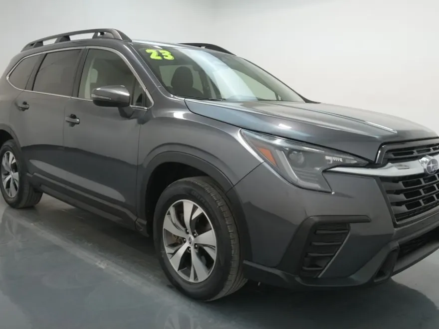 2023 Subaru Ascent Premium photo 1