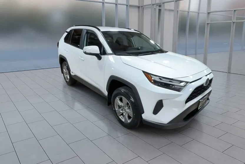 2023 Toyota RAV4 Hybrid LE photo 1