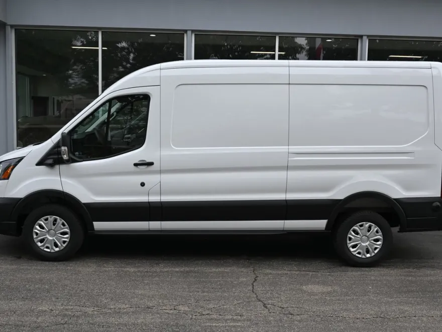 2025 Ford Transit photo 1