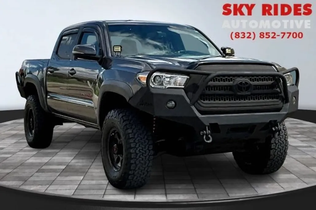 2017 Toyota Tacoma SR5 Sport TRD Pro photo 1