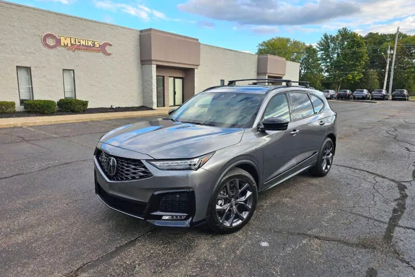 2022 Acura MDX SH-AWD A-Spec photo 1