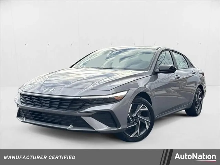 2025 Hyundai Elantra SEL Sport photo 1