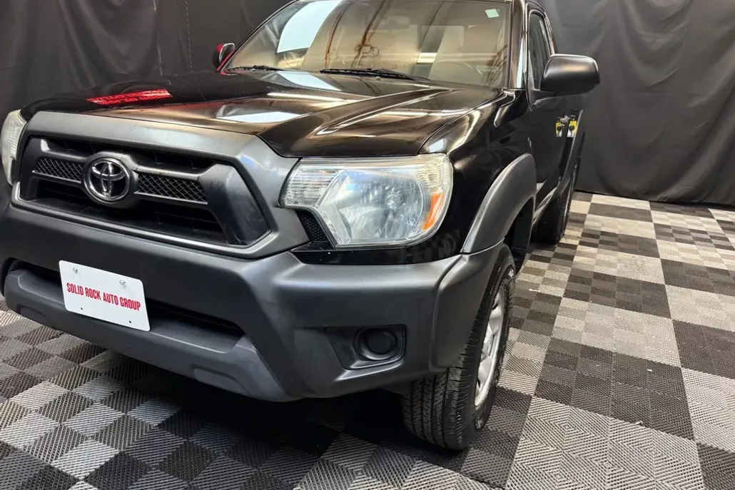 2013 Toyota Tacoma Base photo 1