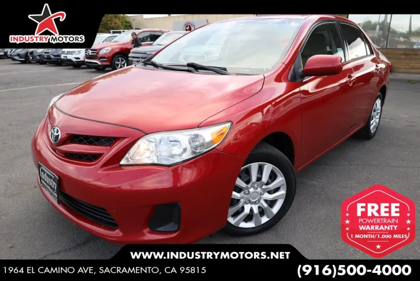 2012 Toyota Corolla LE photo 1