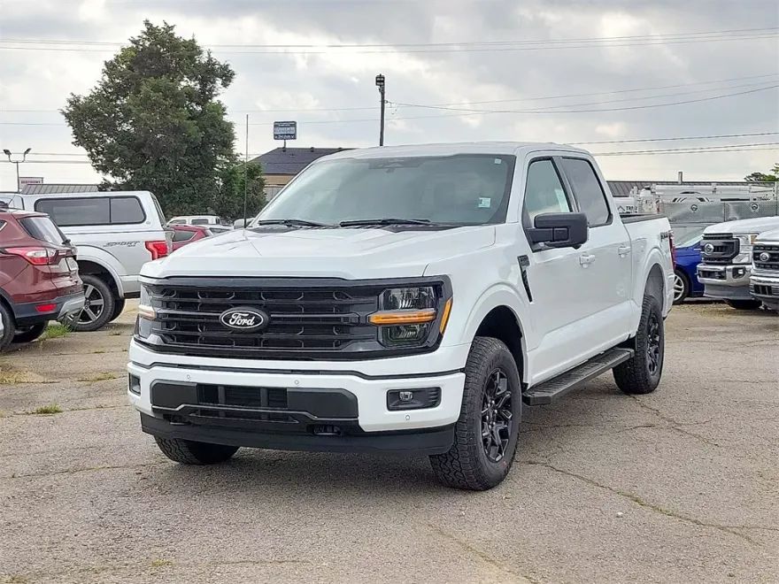 2025 Ford F-150 XLT photo 1