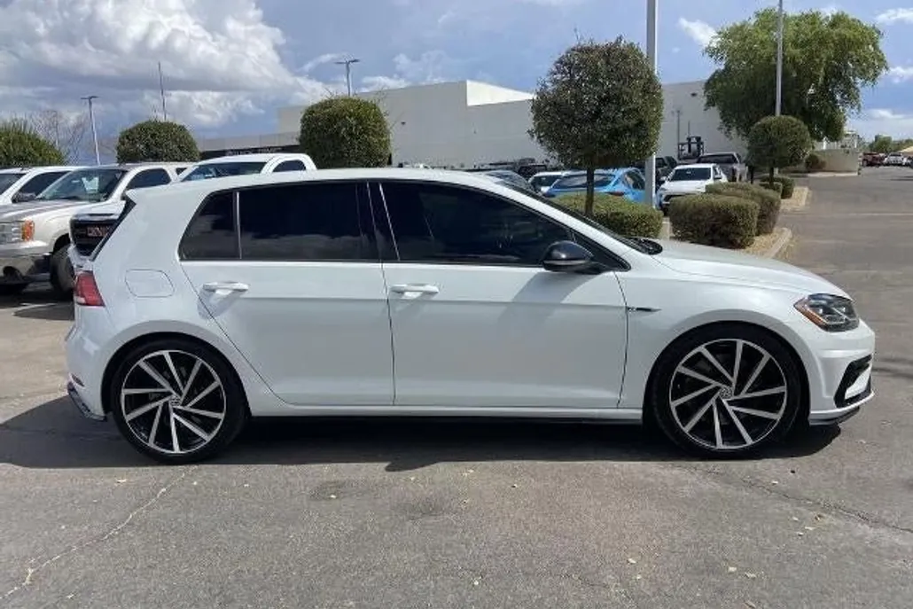 2019 Volkswagen Golf R 4Motion photo 1