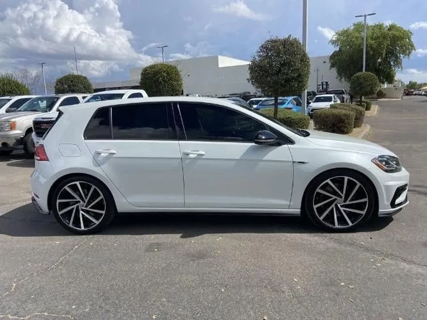 2019 Volkswagen Golf R 4Motion photo 1