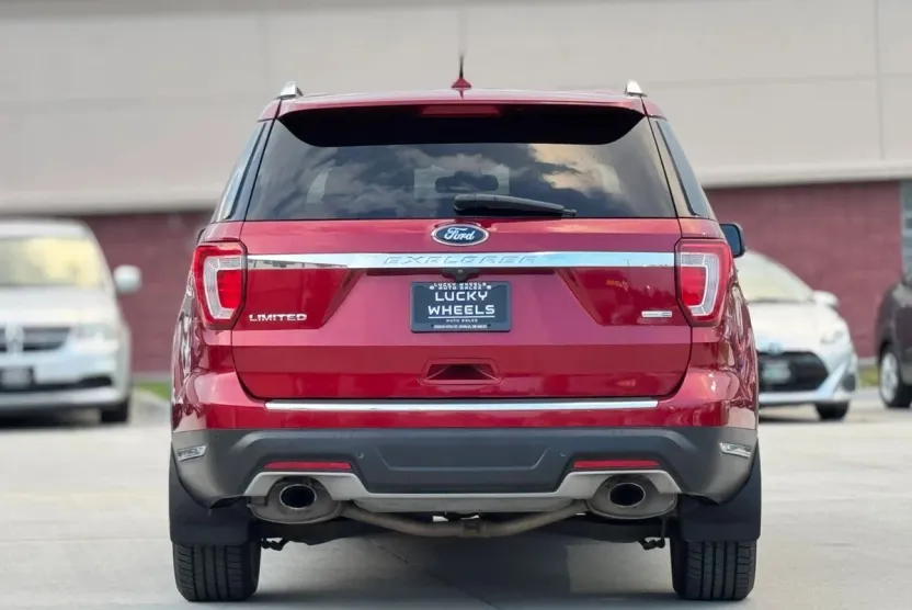 2019 Ford Explorer Limited Sport photo 1