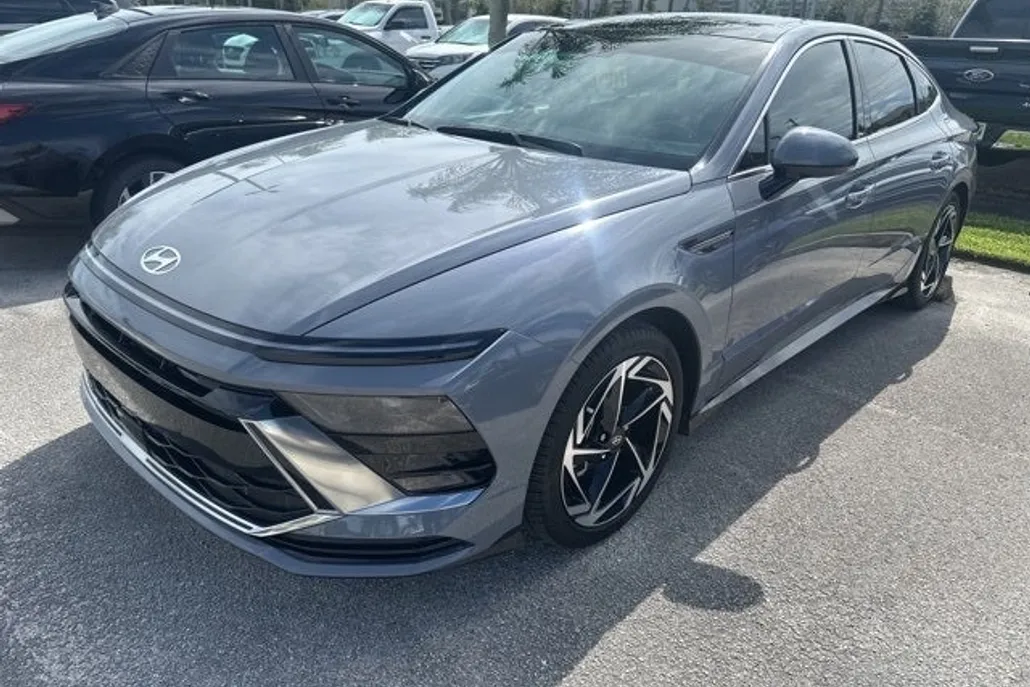 2024 Hyundai Sonata SEL Convenience photo 1