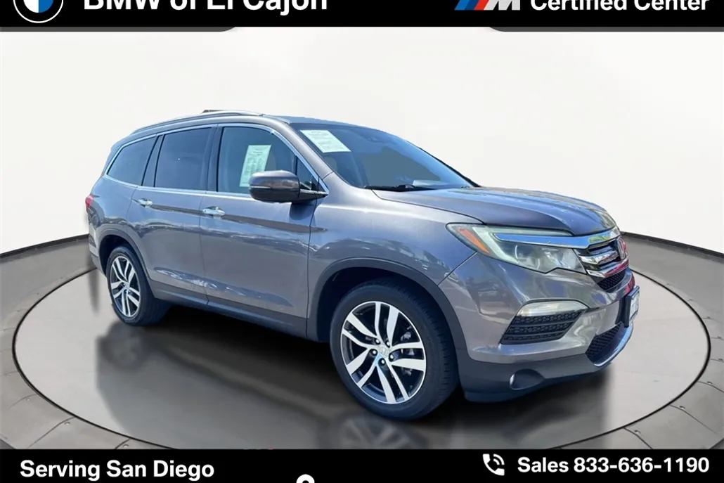 2017 Honda Pilot Elite photo 1