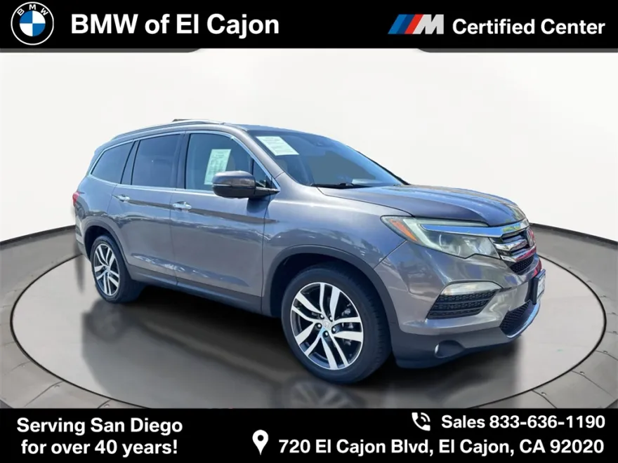 2017 Honda Pilot Elite photo 1