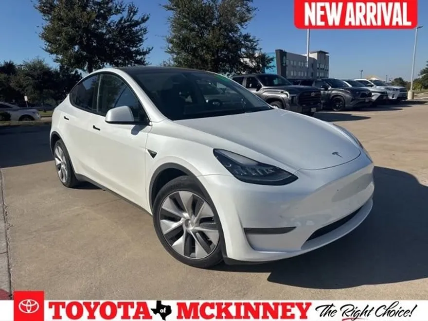 2023 Tesla Model Y Long Range photo 1