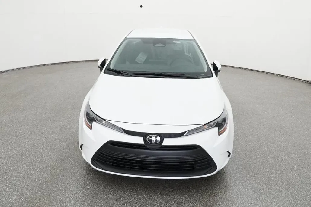 2025 Toyota Corolla LE photo 1