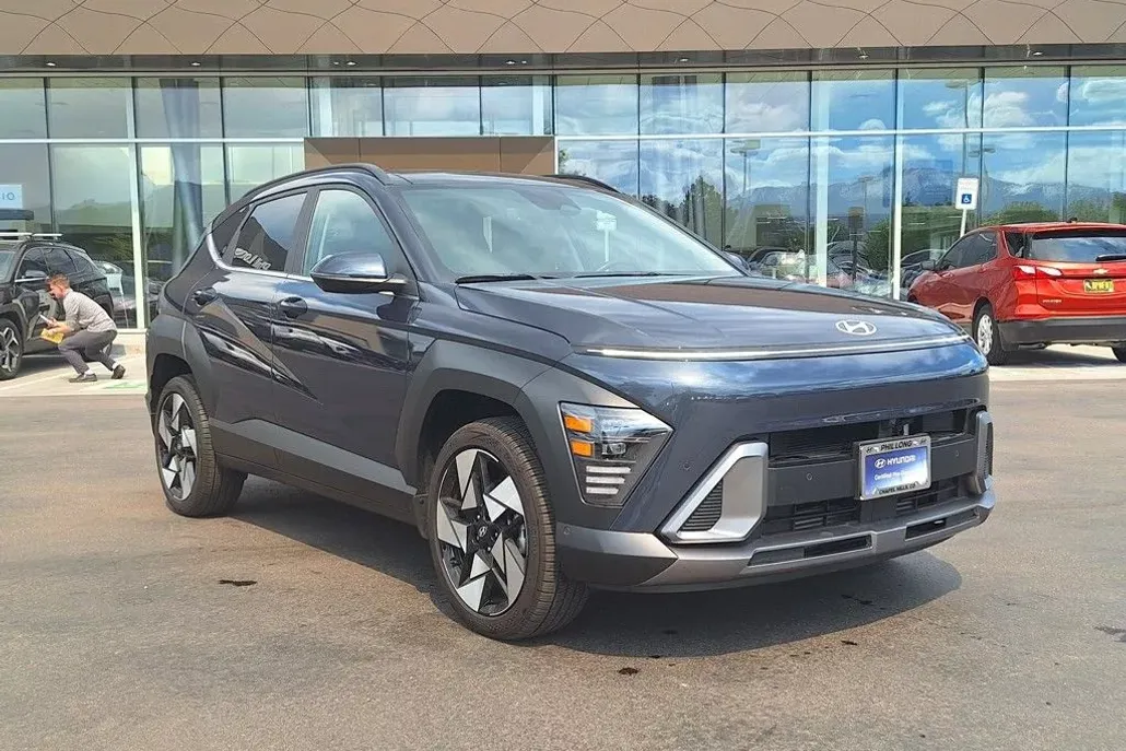 2024 Hyundai Kona Limited photo 1