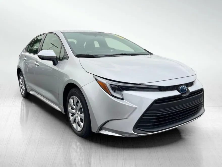 2025 Toyota Corolla Hybrid LE photo 1