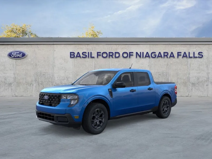 2025 Ford Maverick XLT photo 1
